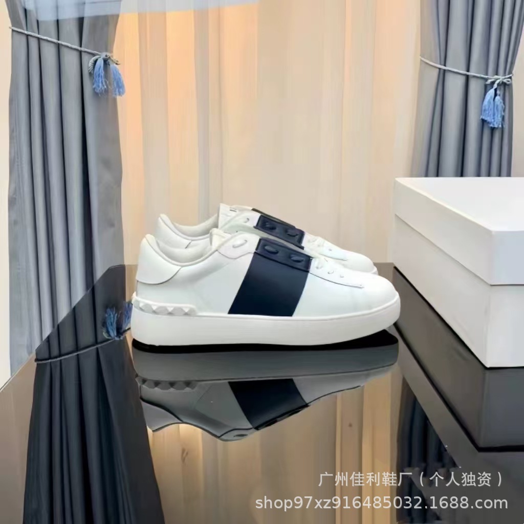 V-brand rivet detail white sneakers – women’s 2025 all-season classic, versatile, fashionable height-increasing sneakers – couple’s casual athletic sneakers