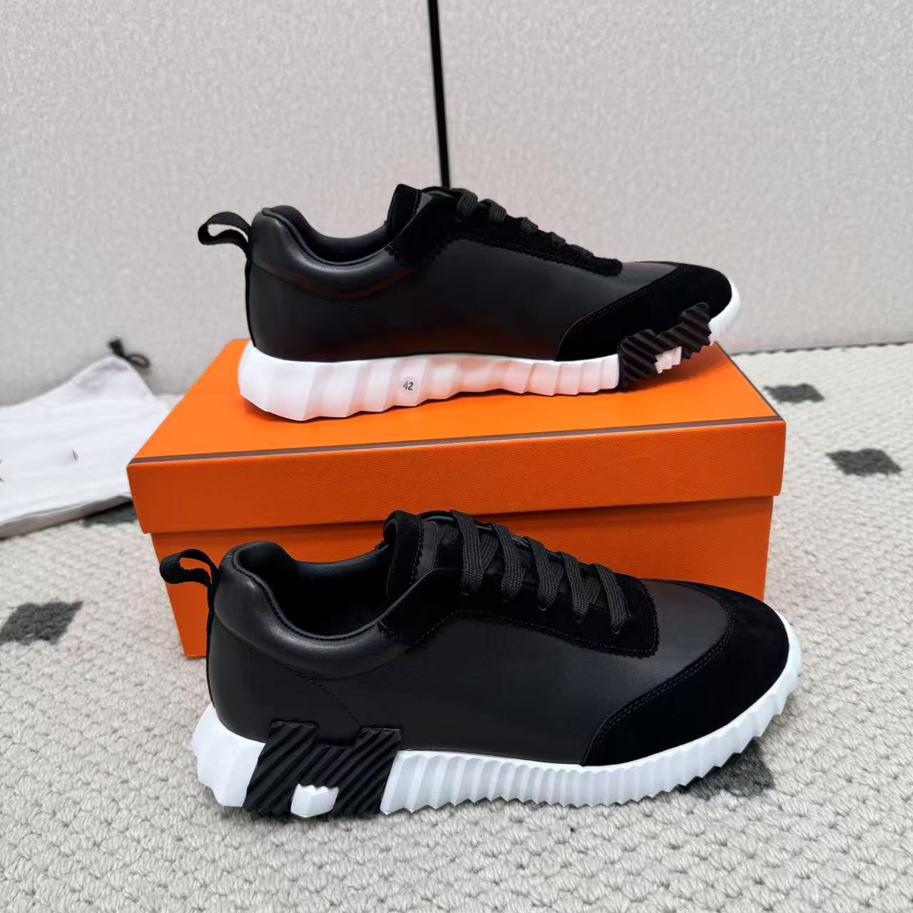 Genuine leather european station h home men’s shoes trendy brand plaid sneakers casual 25 summer breathable sports shoes light luxury classy feeling