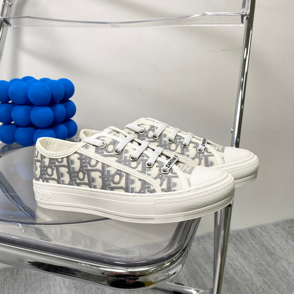 2024 retro monogram embroidered canvas sneakers – spring/autumn white shoes, chunky sole, hidden wedge, versatile low-top athletic shoes for women