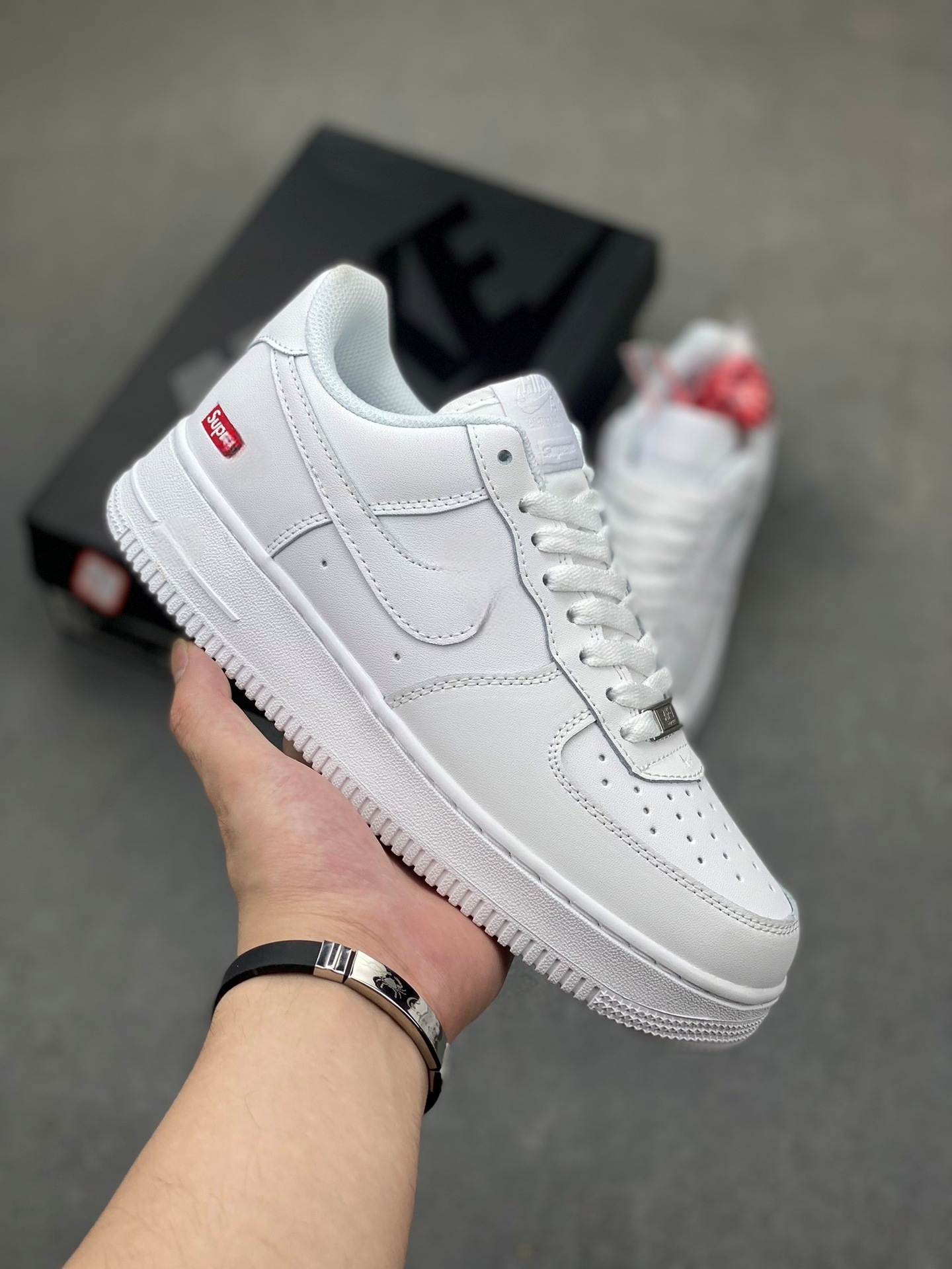 New arrival: af1 air force 1 unisex white sneakers – versatile, trendy low-top skate shoes for men and women