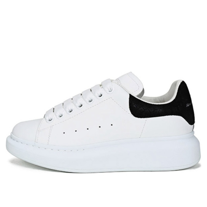 High-quality mcqueen white sneakers for cross-border e-commerce: unisex, height-increasing, trendy, versatile skate shoes/sneakers