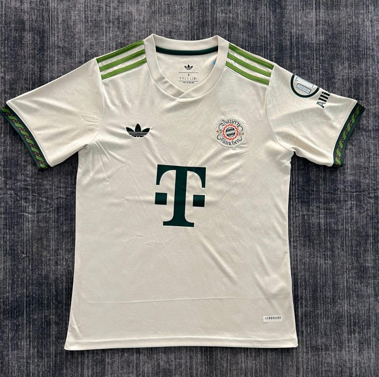 25-26 Bayern Munich away kit