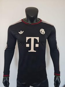 25-26 Juventus away kit (second kit)